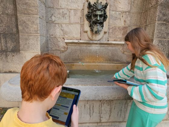 A family on a Hidden City Hunt adventure